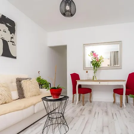 Home2book Sea Views Design Triana Center Apartment *